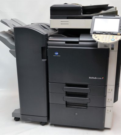 KONICA MINOLTA bizhub C220 + finišer sešívací FS527